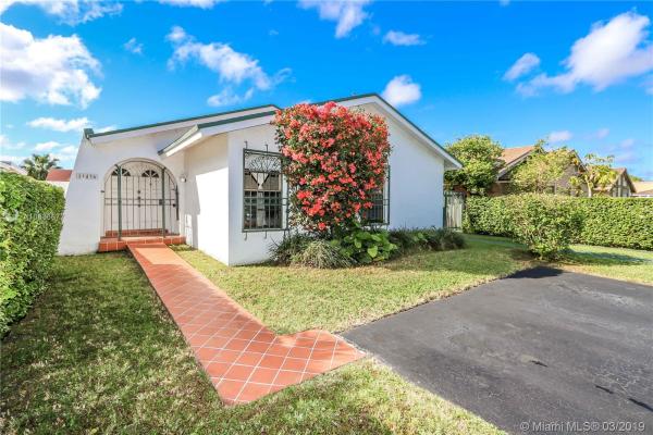 Hacienda Estates, 11436 SW 32nd Ln, University Park, Florida 33165, image 2