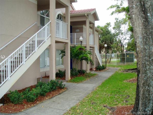 Royal Palm Place At The Hammocks, 10420 SW 158th Ct #108, The Hammocks, Florida 33196, image 2
