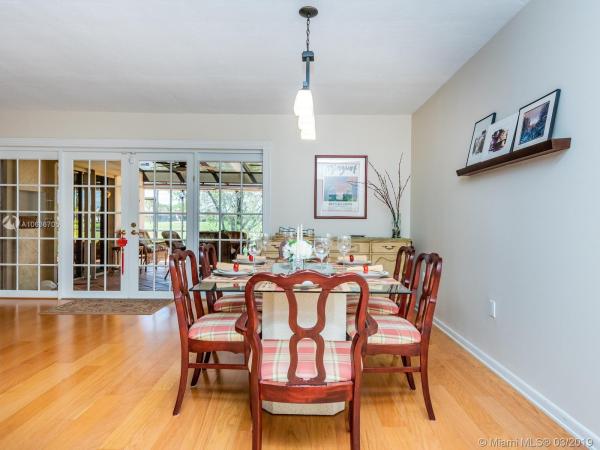 Royal Singapore Lake, 19436 W Lake Dr #19436, Country Club, Florida 33015, image 2