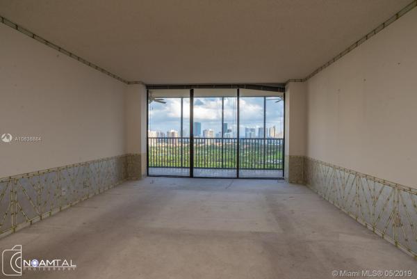 Coronado Tower 2, 20301 W Country Club Dr #2526, Aventura, Florida 33180, image 2