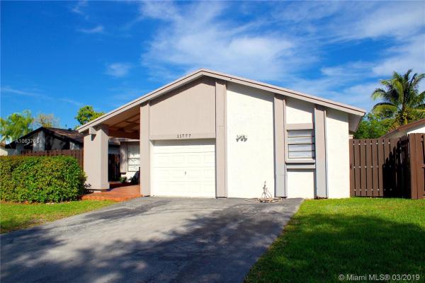 Patio Homes In The Crossings, 11777 SW 134th Pl, The Crossings, Florida 33186, image 2