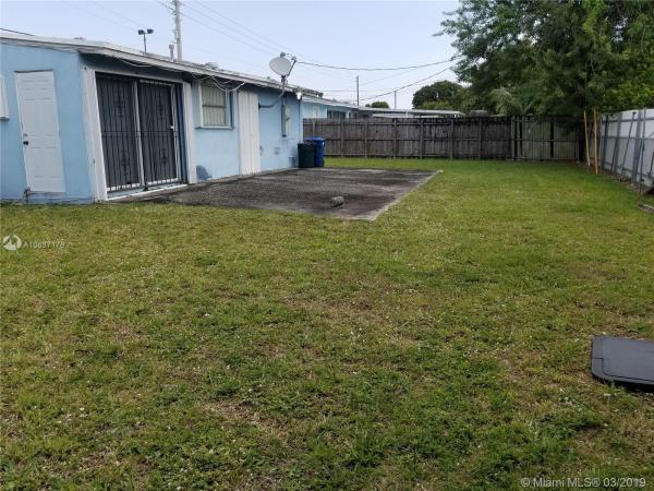 Scott Lake Manor, 1140 NW 183rd St, Miami Gardens, Florida 33169, image 2