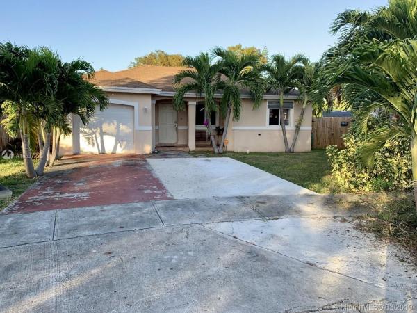 Amerihomes, 28425 SW 135th Ave, Three Lakes, Florida 33033, image 2