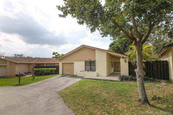 The Crossings, 13456 SW 108th St Cir N, The Crossings, Florida 33186, image 2