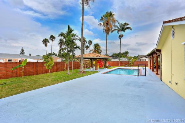 Kings Grant East, 14951 SW 157th Ter, Richmond West, Florida 33187, image 2