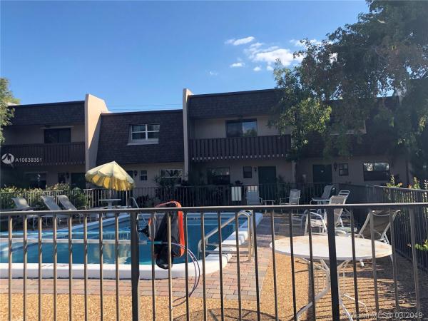 Hollywood Little Ranches, 2520 Van Buren St #10, Hollywood, Florida 33020, image 2