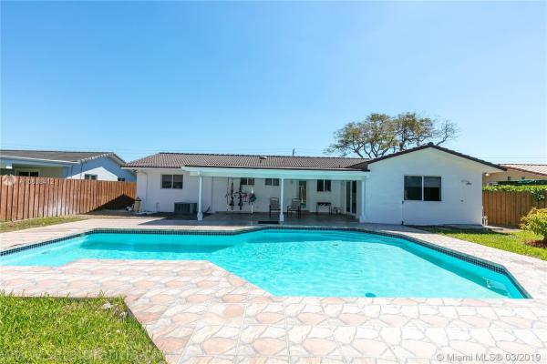Alicia, 2630 SW 107th Ave, University Park, Florida 33165, image 2