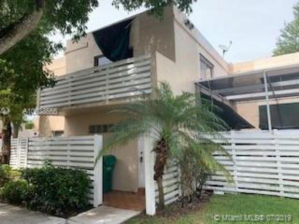 Arbor Courts, 14380 SW 97th Ln #14380, The Hammocks, Florida 33186, image 2