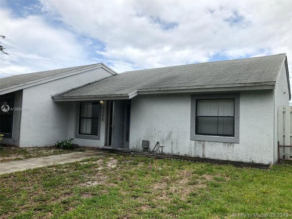 Pine Needle Park, 3158 Foxridge Ct, Palm Springs, Florida 33461, image 2