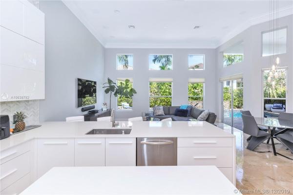 Harborside, 909 Manatee Way, Hollywood, Florida 33019, image 2
