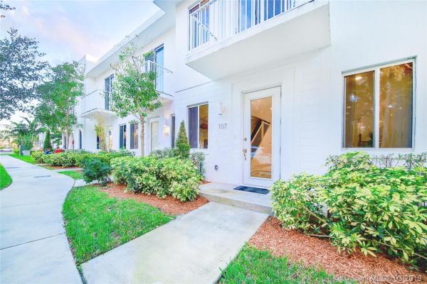 Weitzer Aventura Place, 2610 NE 213th St #109, Ojus, Florida 33180, image 2
