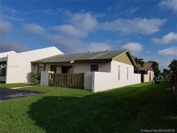 Devon Aire Villas, 12301 SW 111th S Canal St Rd #12301, The Crossings, Florida 33186, image 2