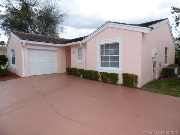 Caribe Isle At River Bridge, 157 Caribe Ct, Greenacres, Florida 33413, image 2