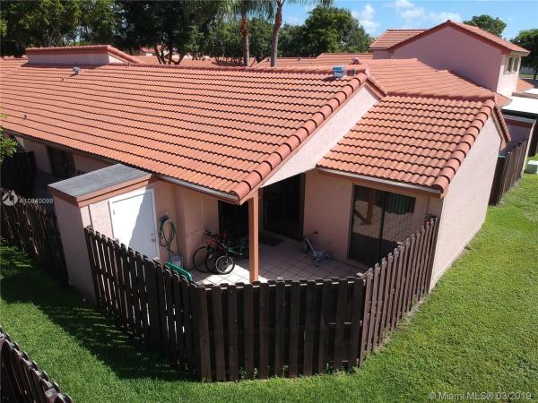 Villa Homes At The Moors, 6028 NW 172nd Terr Cir #6028, Country Club, Florida 33015, image 2