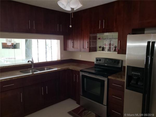 The Provinces Of Pierpointe At Pembroke Lakes, 11669 NW 11th St, Pembroke Pines, Florida 33026, image 2