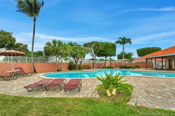 Galloway Lakes, 8675 NW 2nd Ter, Fountainebleau, Florida 33126, image 1