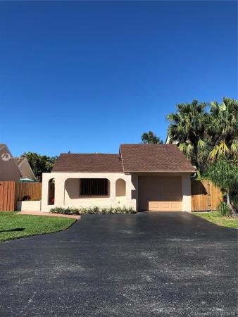10385 SW 68th Ln, Sunset, Florida 33173, image 2