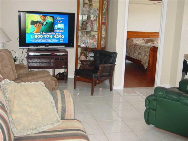 Shoma Homes At Tamiami, 1025 NW 129th Ave, Tamiami, Florida 33182, image 2