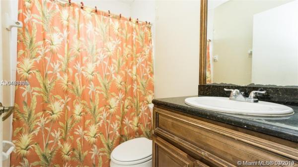 Mountclair Villas, 451 NE 136th St #I-101, North Miami, Florida 33161, image 2
