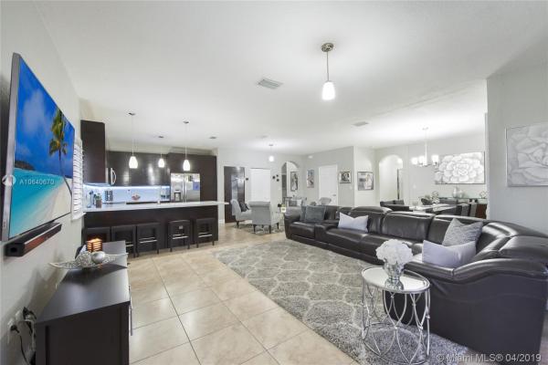 3262 SW 147th Ct, Unincorporated Dade County, Florida 33185, image 2