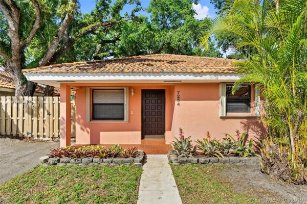 Chestnut Woods, 7234 SW 113th Ct Cir, Kendall, Florida 33173, image 2