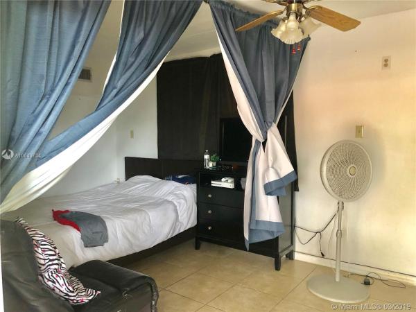 Lakes Of Acadia, 5331 NW 198th Ter, Miami Gardens, Florida 33055, image 2