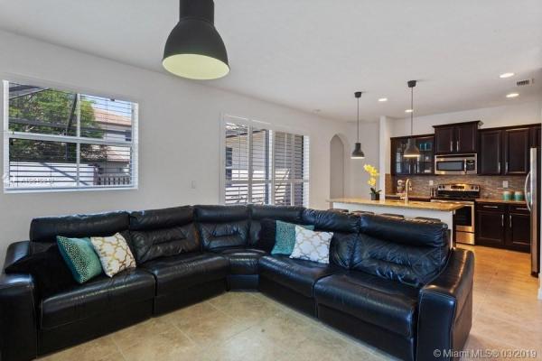Hemingway Point, 25054 SW 118th Pl, Princeton, Florida 33032, image 2
