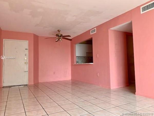 Palm Court Of Miami, 8201 NW 8th St #1-304, Fountainebleau, Florida 33126, image 2