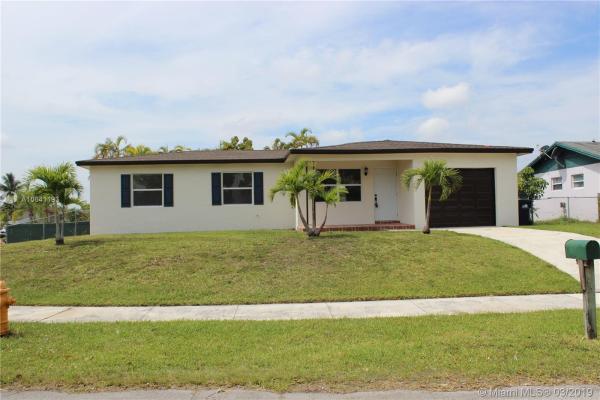 Meadow Wood Manor, 26232 SW 124th Pl, Goulds, Florida 33032, image 2