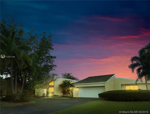 10880 SW 136th Ter, Kendall, Florida 33176, image 2
