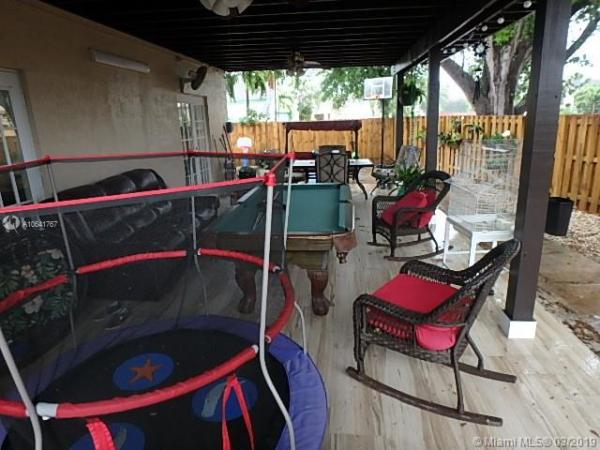 Lakes Of Avalon, 19115 NW 81st Pl, Hialeah, Florida 33015, image 2