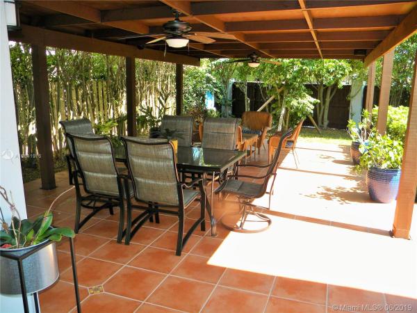 Sunnyview, 15701 SW 91st St, The Hammocks, Florida 33196, image 2