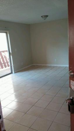 Sun & Lake, 8921 NW 28th Dr #63, Coral Springs, Florida 33065, image 1