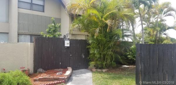 Snapper Creek Townhouses, 11096 SW 70th Ln #11096, Kendall, Florida 33173, image 2