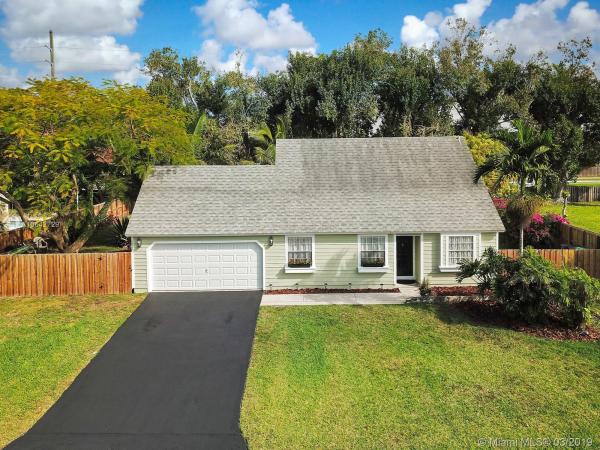 Kings Grant East, 14843 SW 152nd Ter, Richmond West, Florida 33187, image 2