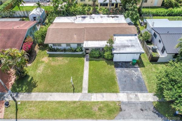 Miller Heights, 8780 SW 51st St, Olympia Heights, Florida 33165, image 2