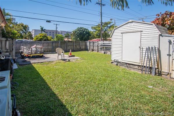 Country Club Estates, 588 Mokena Dr, Miami Springs, Florida 33166, image 2