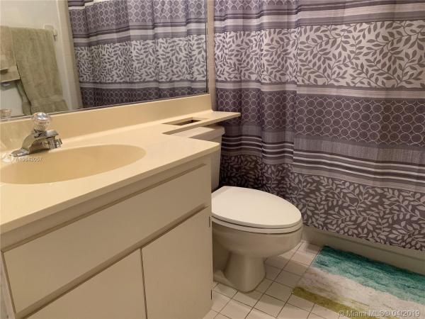 Kenland Homes, 12390 SW 95th Ter, The Crossings, Florida 33186, image 2
