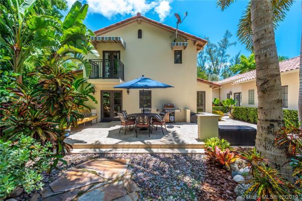 Orchard, 3400 Pine Tree Dr, Miami Beach, Florida 33140, image 2