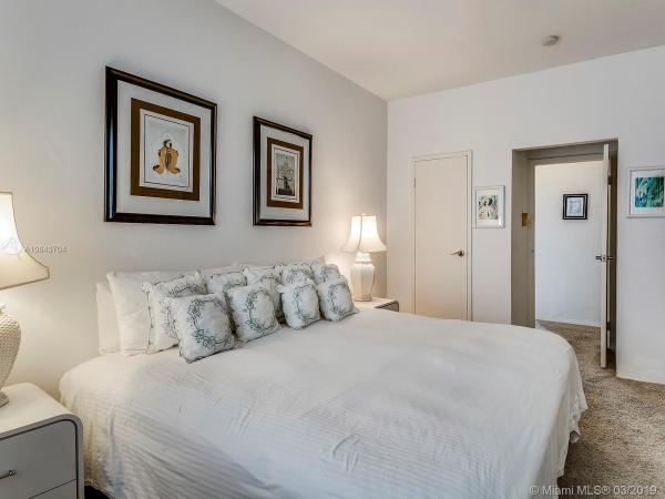 The Esquire House, 4710 Pine Tree Dr #27, Miami Beach, Florida 33140, image 2