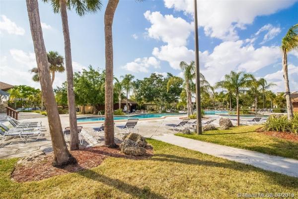 Snapper Village, 7049 SW 115th Pl #B-28, Kendall, Florida 33173, image 2