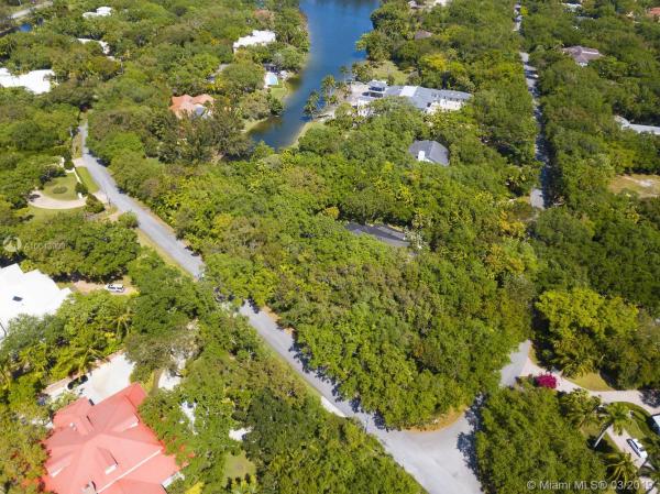 Snapper Creek Lakes, 11055 Snapper Creek Rd, Coral Gables, Florida 33156, image 2