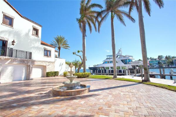 Sunrise Harbour, 6988 Sunrise Dr, Coral Gables, Florida 33133, image 2