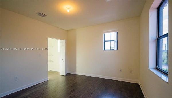 Venetian Parc, 15665 SW 176th Ter, Richmond West, Florida 33187, image 3