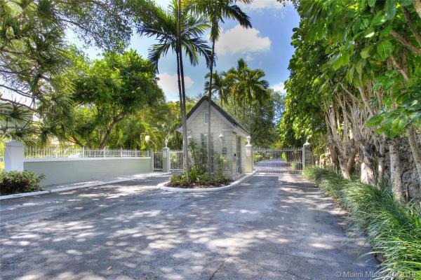 Orr's Pond, 6493 Sunset Dr (Orr's Pond), South Miami, Florida 33143, image 2