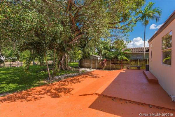 329 Northwest Blvd, Unincorporated Dade County, Florida 33126, image 2