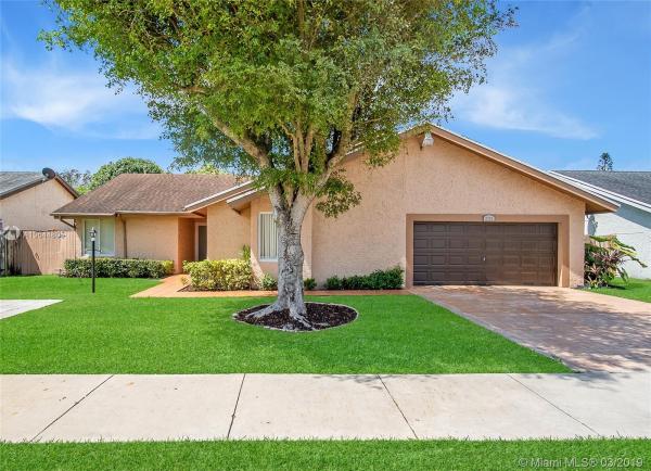 Calusa Club Estates, 9702 SW 133rd Pl, The Crossings, Florida 33186, image 2