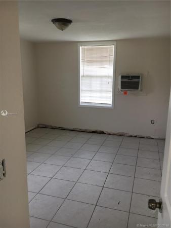 Leisure City Residential, 14935 Garfield Dr, Leisure City, Florida 33033, image 2