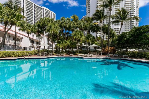 Golden Pointe, 3750 NE 209th Ter, Aventura, Florida 33180, image 2