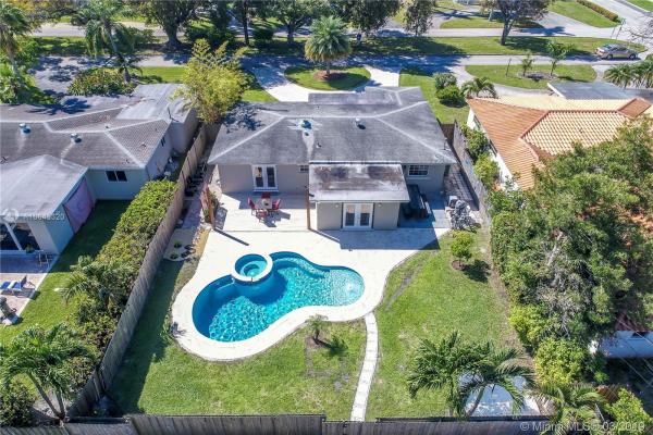 Sunny Acres, 1333 Dewey St, Hollywood, Florida 33019, image 2